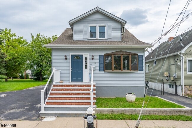 Building Photo - 58 Zeliff Ave