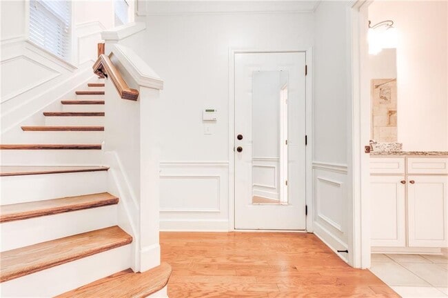 Building Photo - 3304 Ferncliff Ct