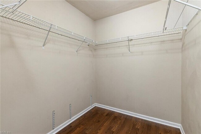 Building Photo - 633 W 29th St