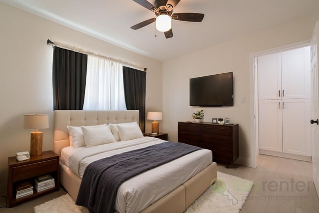 Building Photo - Beautifully Renovated 2BD | 1.5BA Duplex –...