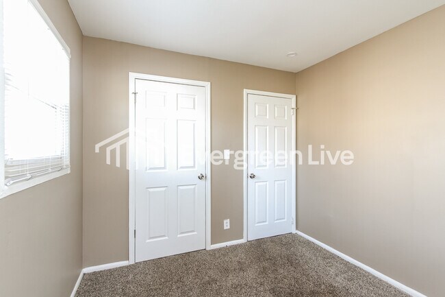 Building Photo - 4019 Biscayne Rd