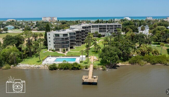 Building Photo - 944 Peninsula S Dr