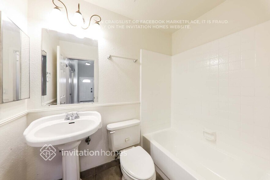 Building Photo - 3848 W Folley St