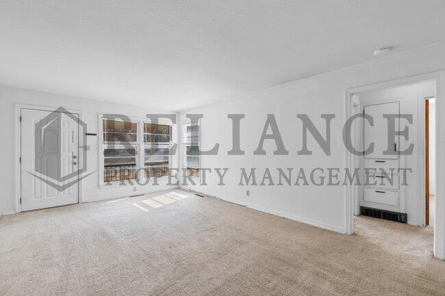 Building Photo - 363 N Woodlawn Blvd