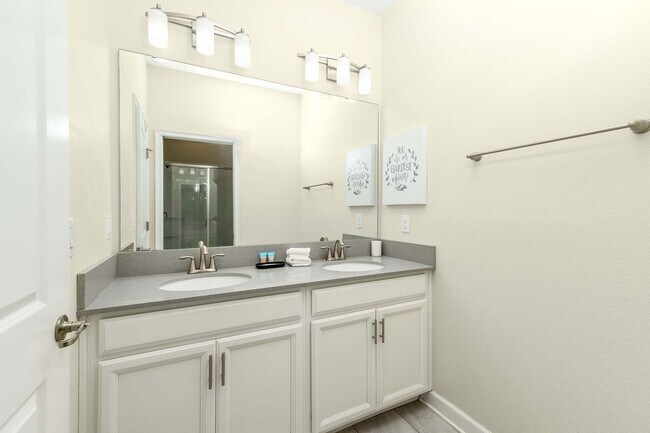 Building Photo - 1563 Sandbagger Dr