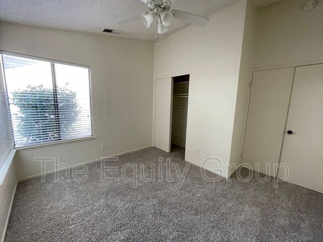 Building Photo - 1345 E Castleview Dr