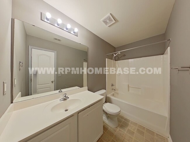 Building Photo - Spacious 4-Bedroom Home in South Crestview – Perfect for Families and Close to Military Bases