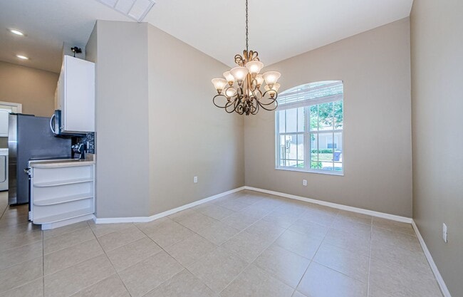 Building Photo - Beautiful town house in Trinity