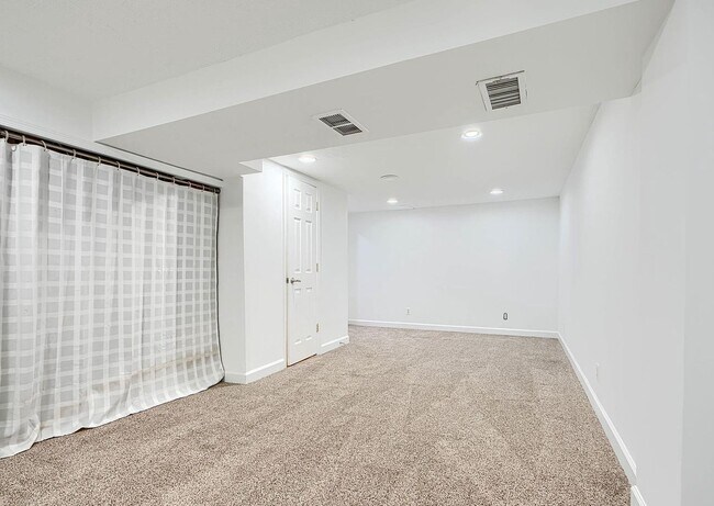 Building Photo - Updated End-of-Group Townhome with Finished Lower Level, Fenced Yard & Community Pool