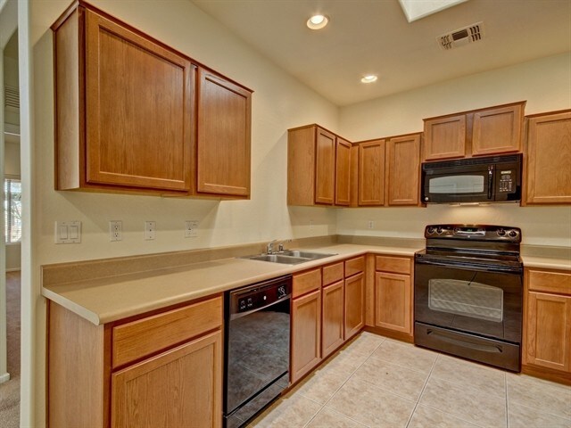 Building Photo - 8940 W Olive Ave