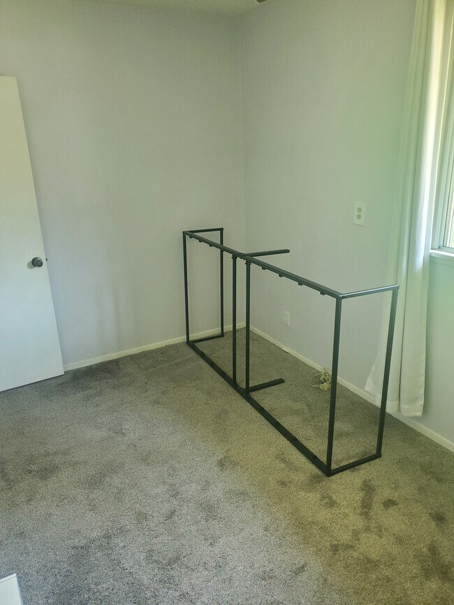 smallest bedroom - 5834 Bowcroft St