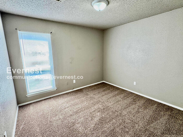 Building Photo - 8131 E 65th Pl