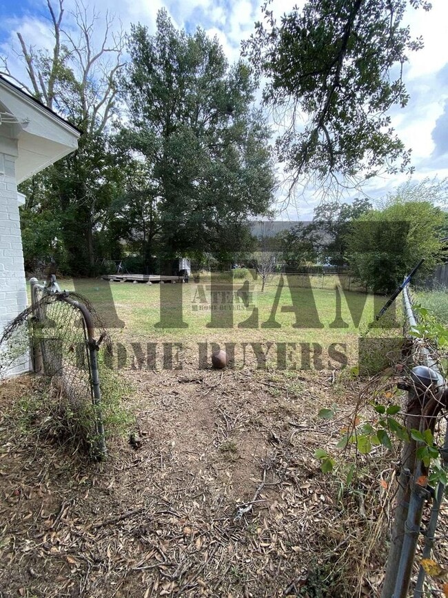 Building Photo - Very Cozy 3 Bed 1.5 Bath in Trinidad
