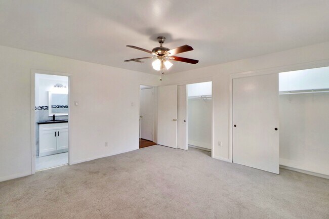 Building Photo - 5735 Wigton Dr