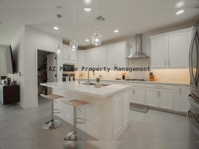 Building Photo - 12125 W Luxton Ln