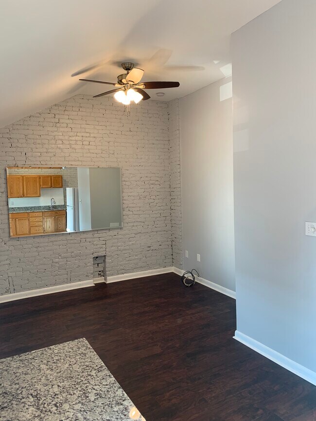 Building Photo - 7 S Morton Ave