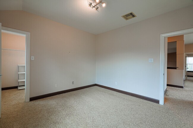 Building Photo - 42 Rocky Point Ct