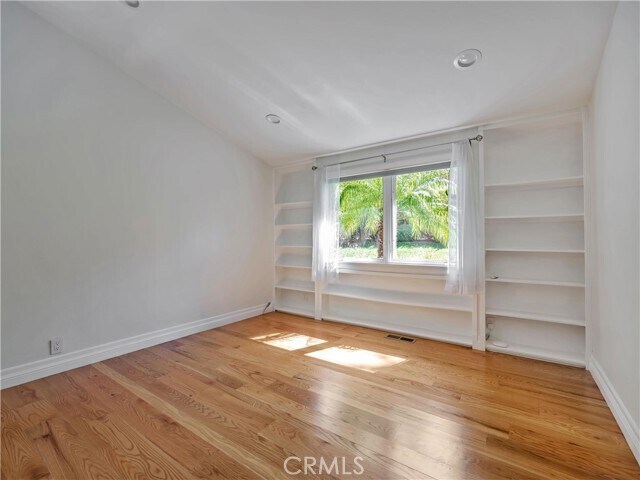 Building Photo - 3635 Serra Rd