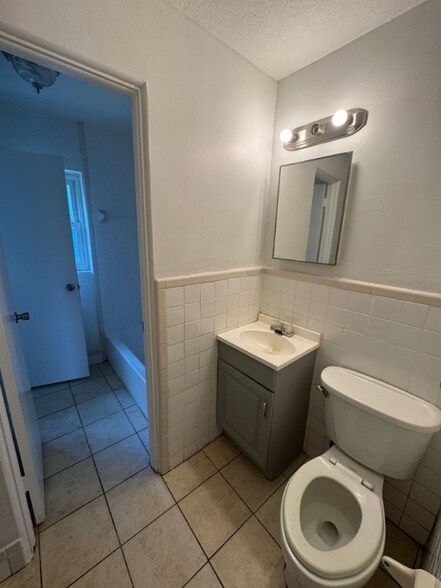 Building Photo - 5209 Palisades Dr