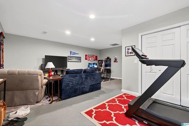 Building Photo - 1112 Blue Ridge Blvd