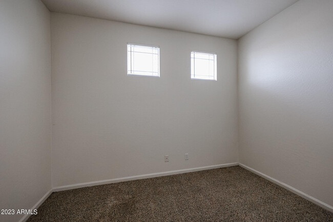 Building Photo - 4603 W Villa Linda Dr