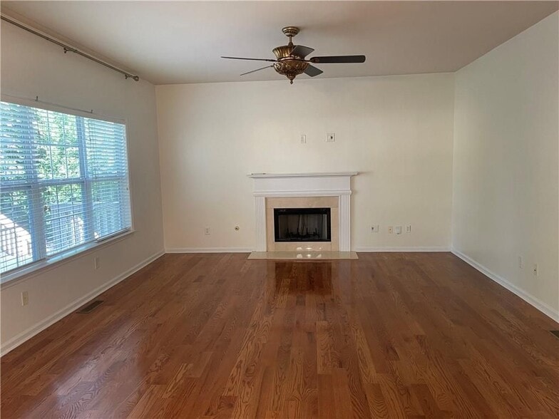 Building Photo - 1023 Cassina Ct SE