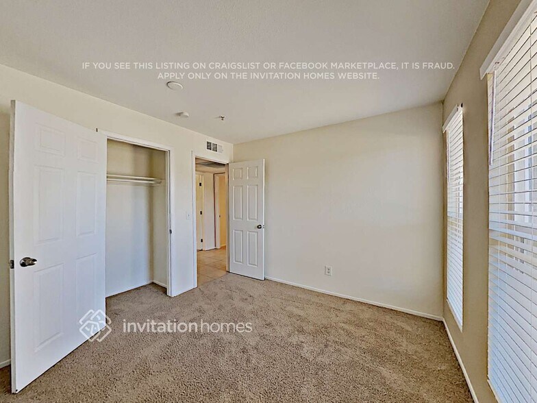 Building Photo - 4541 W Cheryl Dr