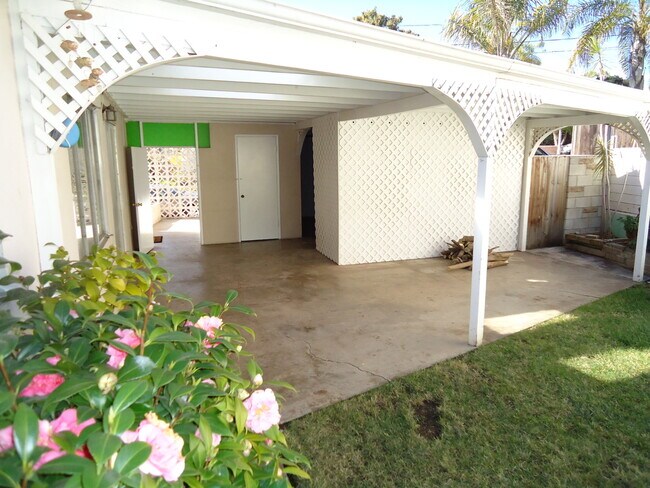 Building Photo - 1629 Linbrook Dr