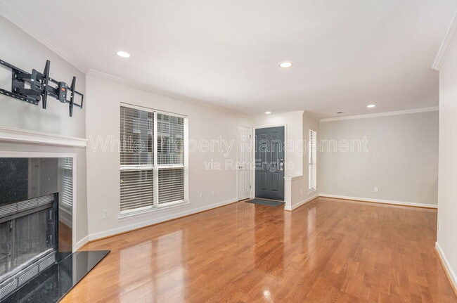 Building Photo - 2516 Cranbrook Ln