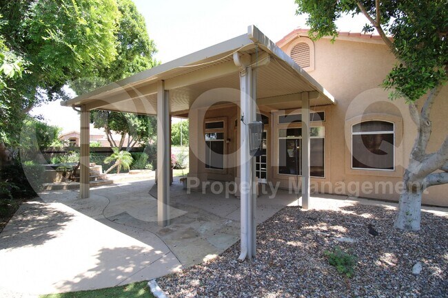 Building Photo - 5997 W Aurora Dr
