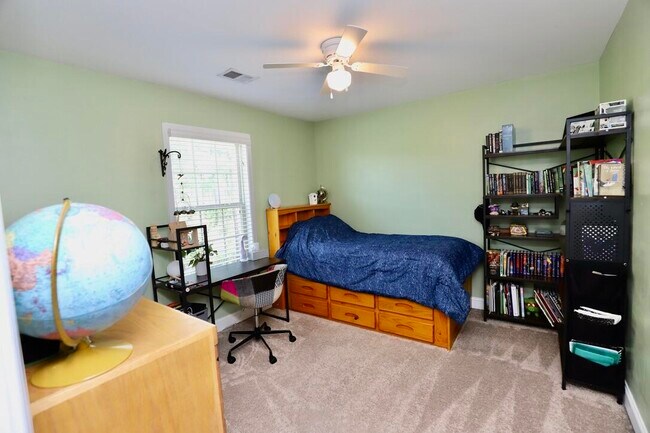 Building Photo - 545 Curlew Cir