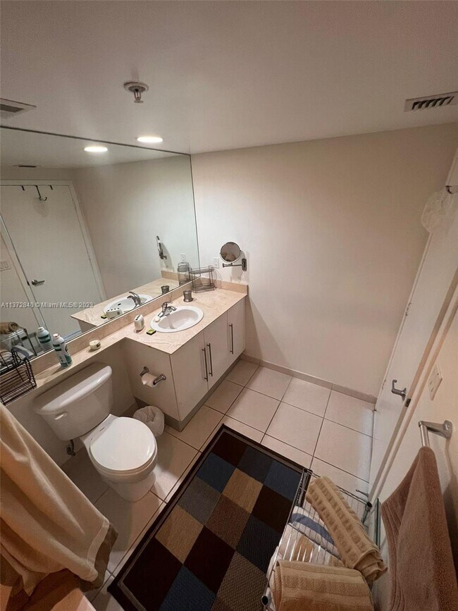 Building Photo - 325 S Biscayne Blvd