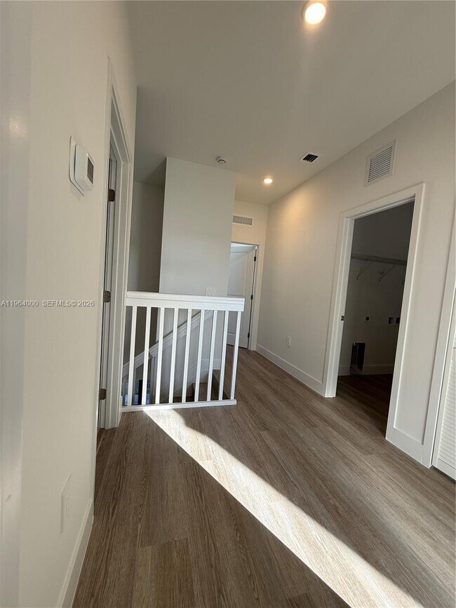 Building Photo - 34479 SW 191st Ave