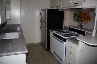 Primary Photo - 14141 Erwin St