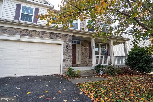 Building Photo - 20 Aster Ln