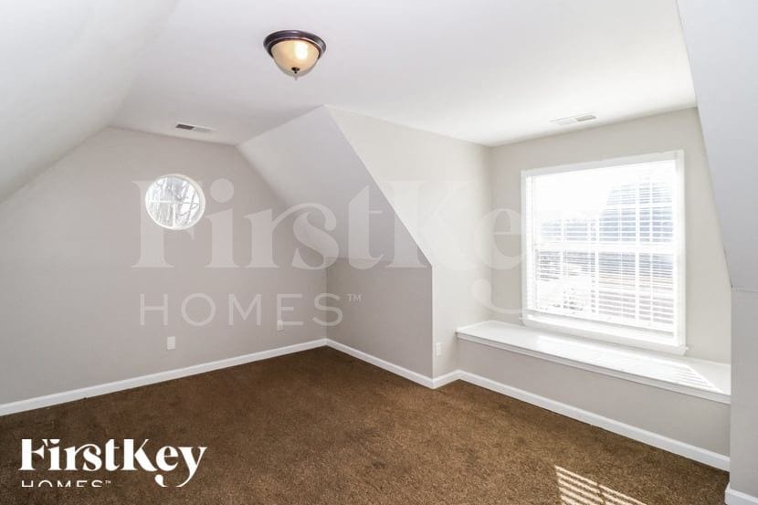 Building Photo - 969 Nesting Wood Cir W