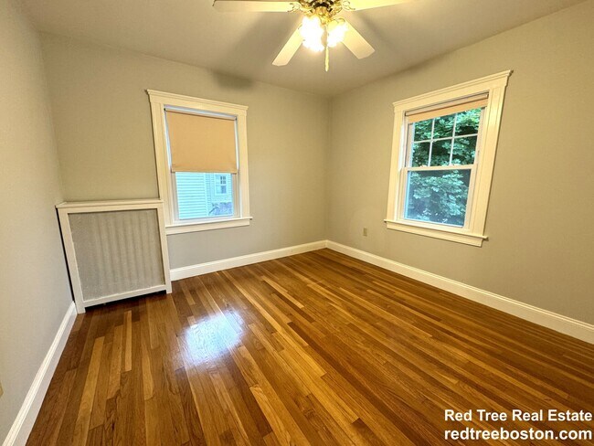 Building Photo - 46 Cerdan Ave