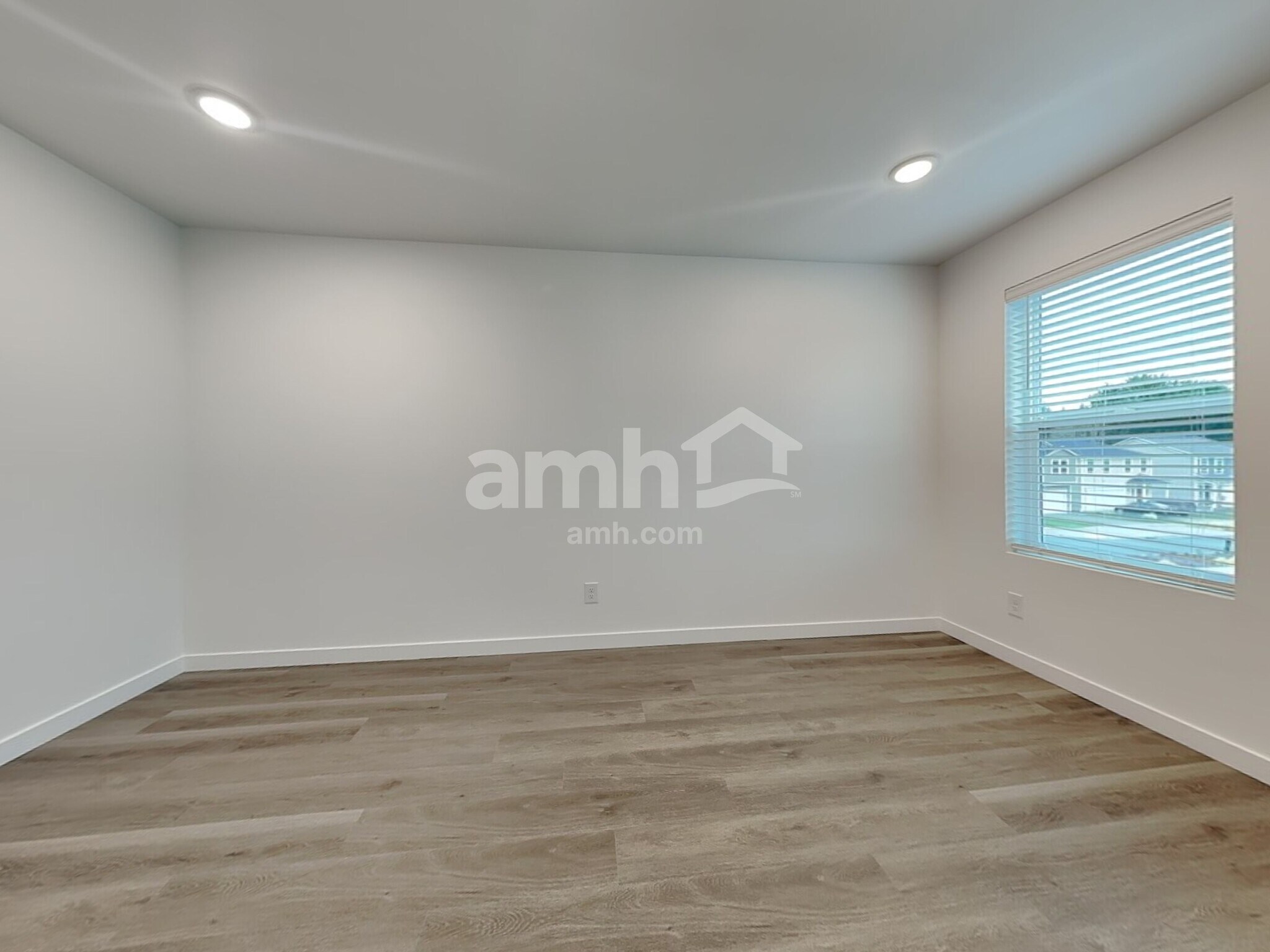 Building Photo - 5012 Washington St SE