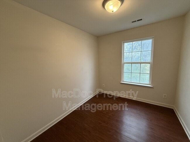 Building Photo - 4345 Normandy Ct