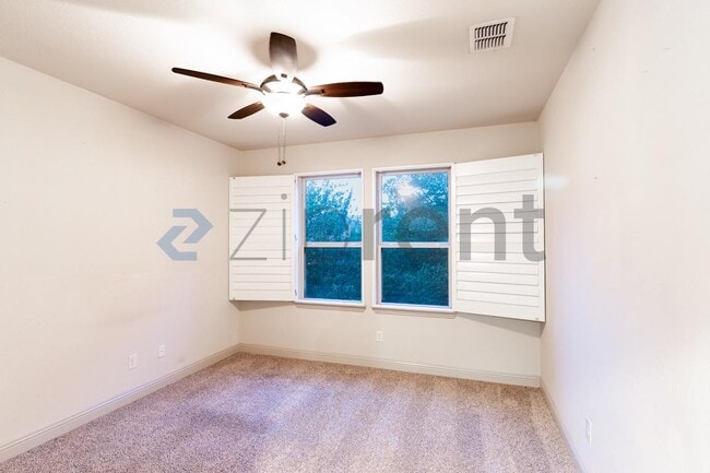 Building Photo - 300 Jack Ryan Ln