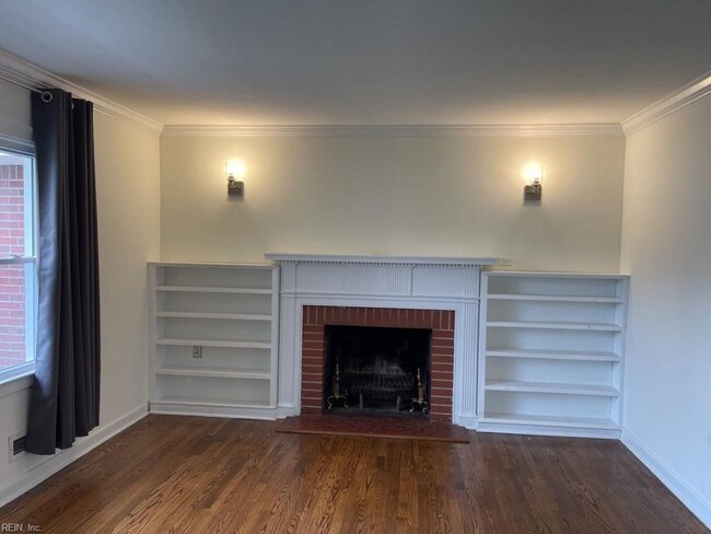 Building Photo - Camelia Shores