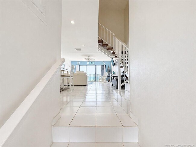 Building Photo - 11000 S Ocean Dr