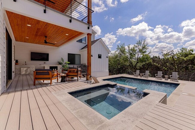 Building Photo - 1201 Canyon Edge Dr