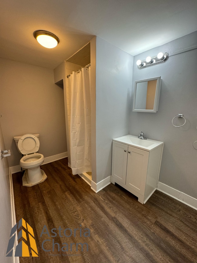 Building Photo - One month free on a 13-month lease or $1,177/month for 13 months with move in by January 31, 2026