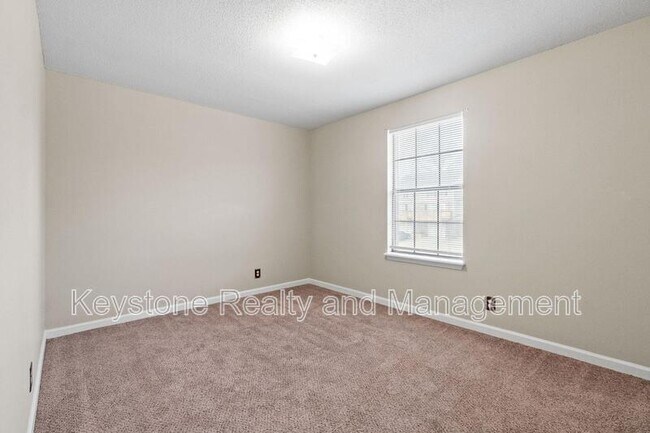 Building Photo - 1630 Baltimore Dr