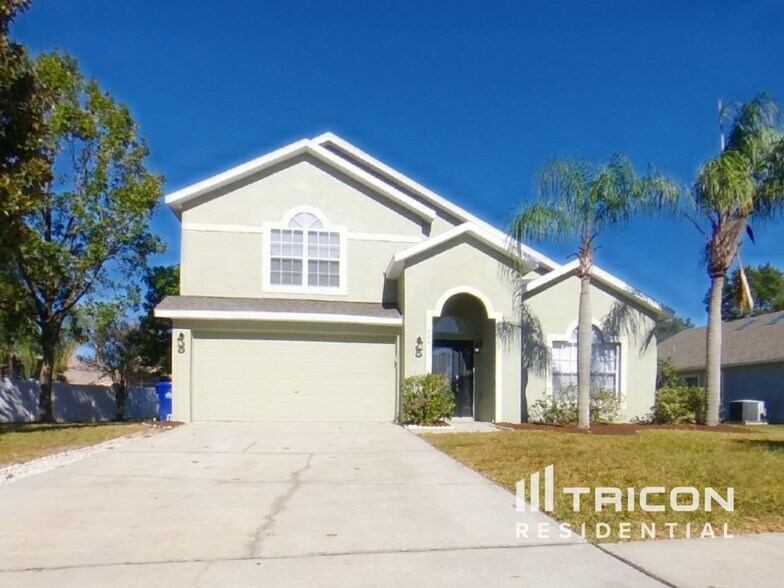 Primary Photo - 464 Goldenmoss Loop