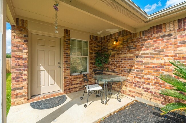 Building Photo - 21611 Falvel Misty Dr