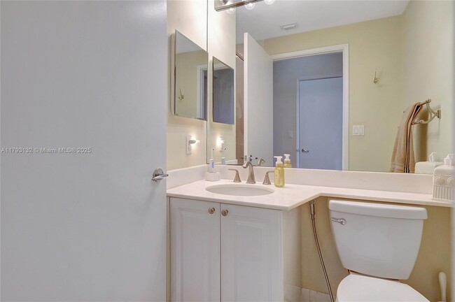 Building Photo - 731 Crandon Blvd
