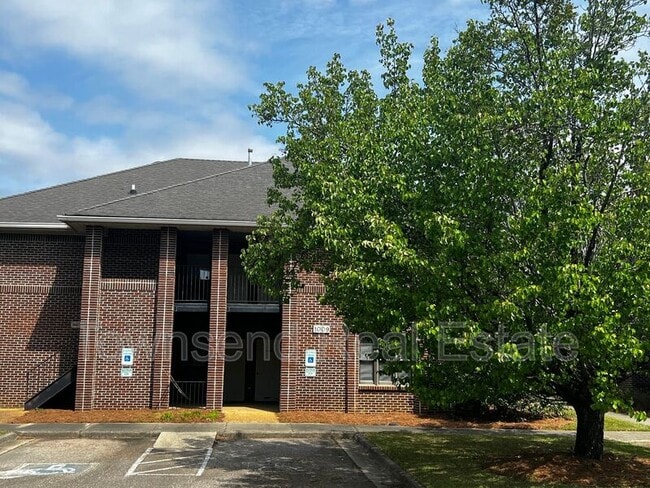 Building Photo - 1009 Ancestry Dr