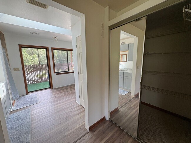 Building Photo - Large studio apartment with use of pool!